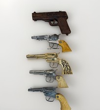 Vintage Unmarked Die Cast Metal Cap Gun Western Cowboy Toy Lot of 5 Revolvers