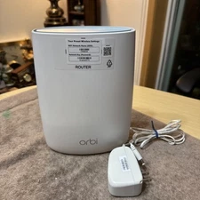 Netgear Orbi RBR50v2  Home Mesh Wifi Tri-Band AC3000 Router