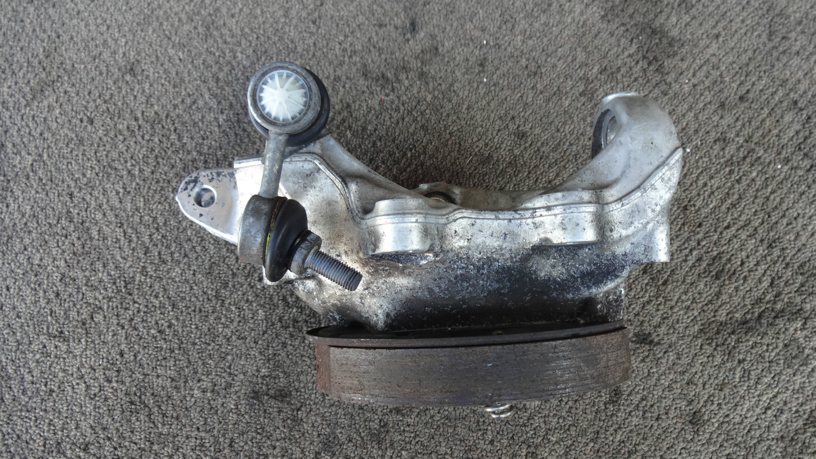Maserati Quattroporte, LH, Left, Rear Knuckle/Spindle, w/o Hub, Used, P/N 216251