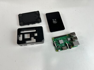 Raspberry Pi 3 Model B V1.2 with canakit case and 32GB micro SD card
