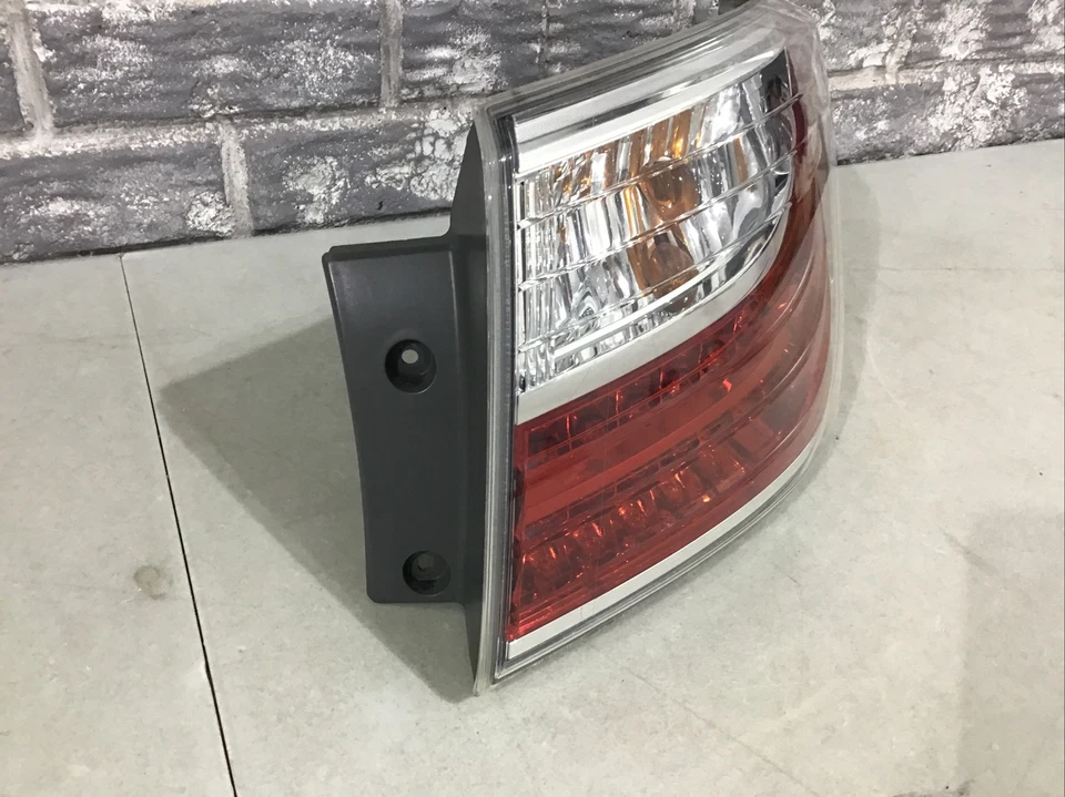 Luz trasera derecha (lado del pasajero) OEM, completa para Mazda CX-9 CX9 2010 2011 2012, Foto 4 de 4