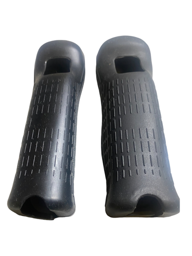 2x Unofficial Nintendo Wii Remote Covers Black Jacket Silicone Cases - Picture 3 of 3