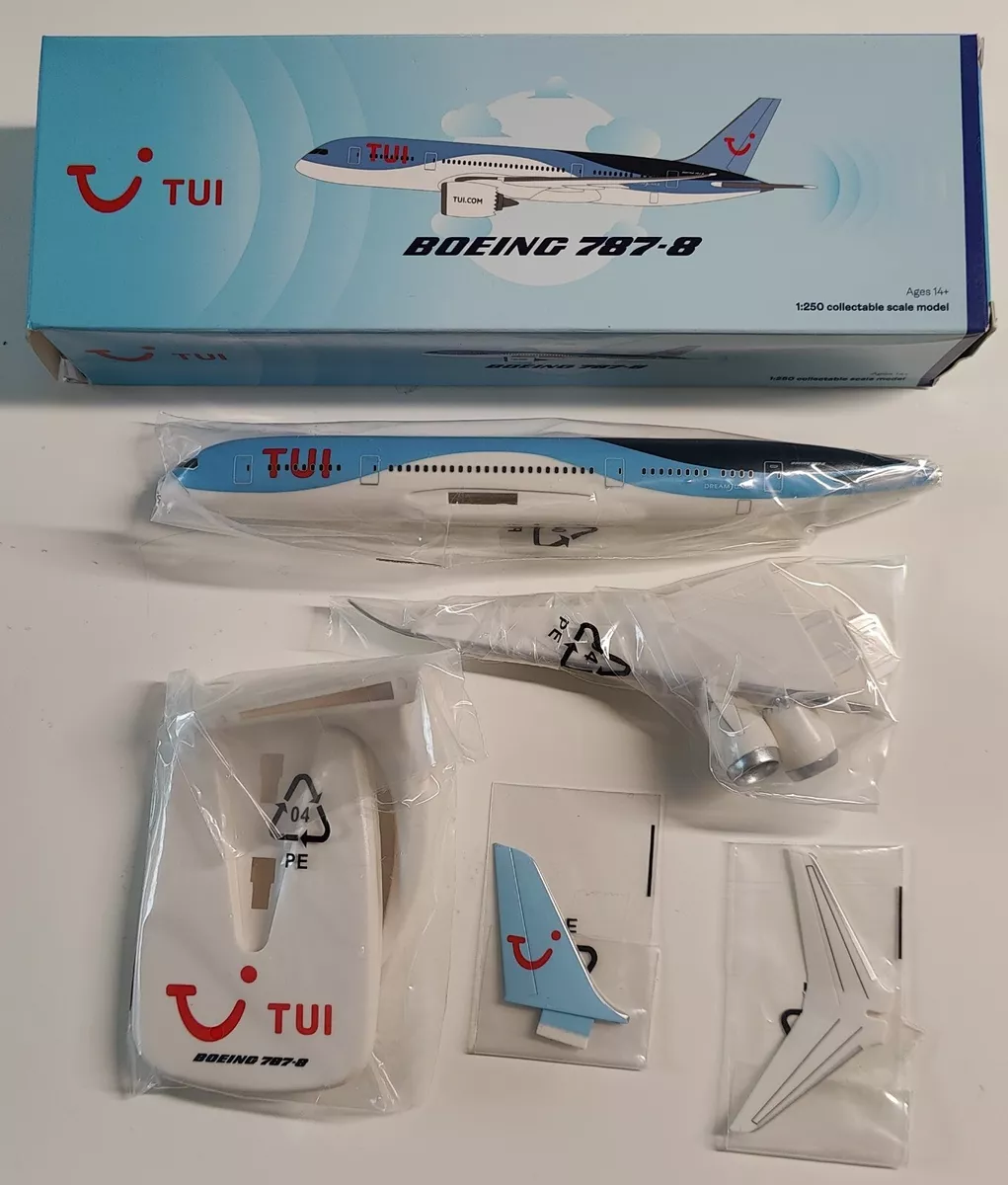 TUI Boeing 737-800 Snap Fit Aircraft Model 1/200 Scale BNIB FREE POST UK