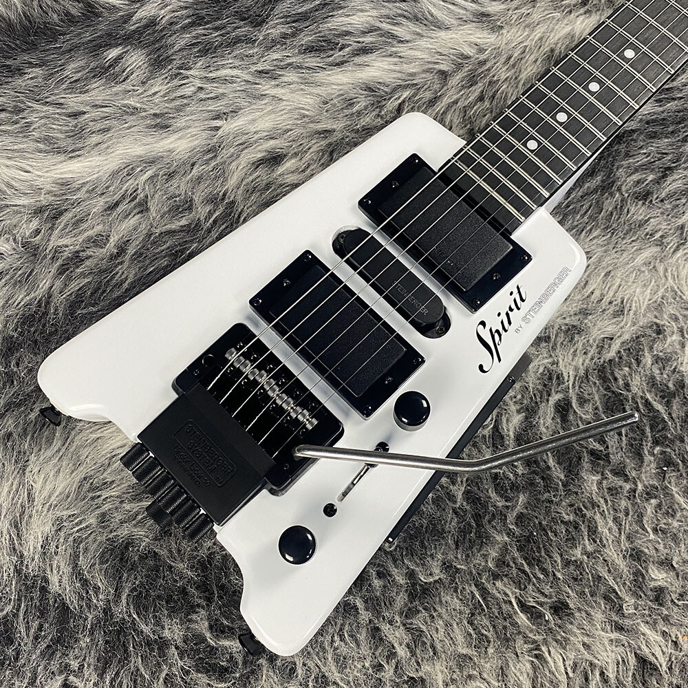Spirit by Steinberger ケース付き Steinberger Spirit GT-Pro Deluxe