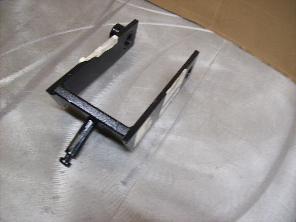 Suporte de roda Kubota original do fabricante NOS 70060-70420 - Imagem 2 de 3