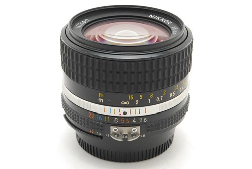 NEUF, INUTILISÉ NIKON 85 mm F2.0 Ai-s pour F3 FM2 FE2 FM3A F3T F2 F4