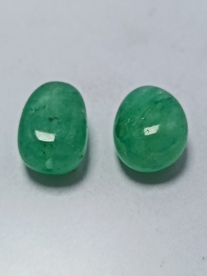Emerald Beryl Smooth Drill Tumble Beads 23.55 Carat 11x14 mm 2 piece Gemstone