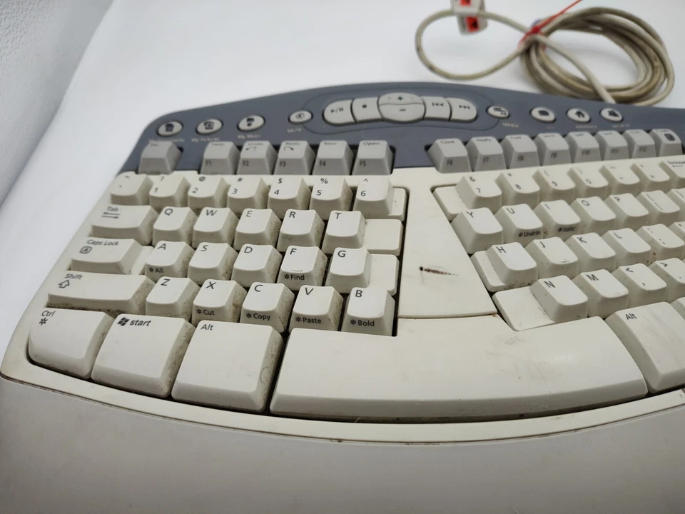 VINTAGE-Microsoft Natural MultiMedia Keyboard 1.0A Ergonomic-RT9470-X802506-002 - Image 3 of 4