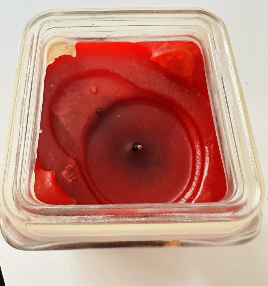 Квадратная деревенская свеча 38 унций — сделано в штате Мэн — клюква - Изображение 3 из 3