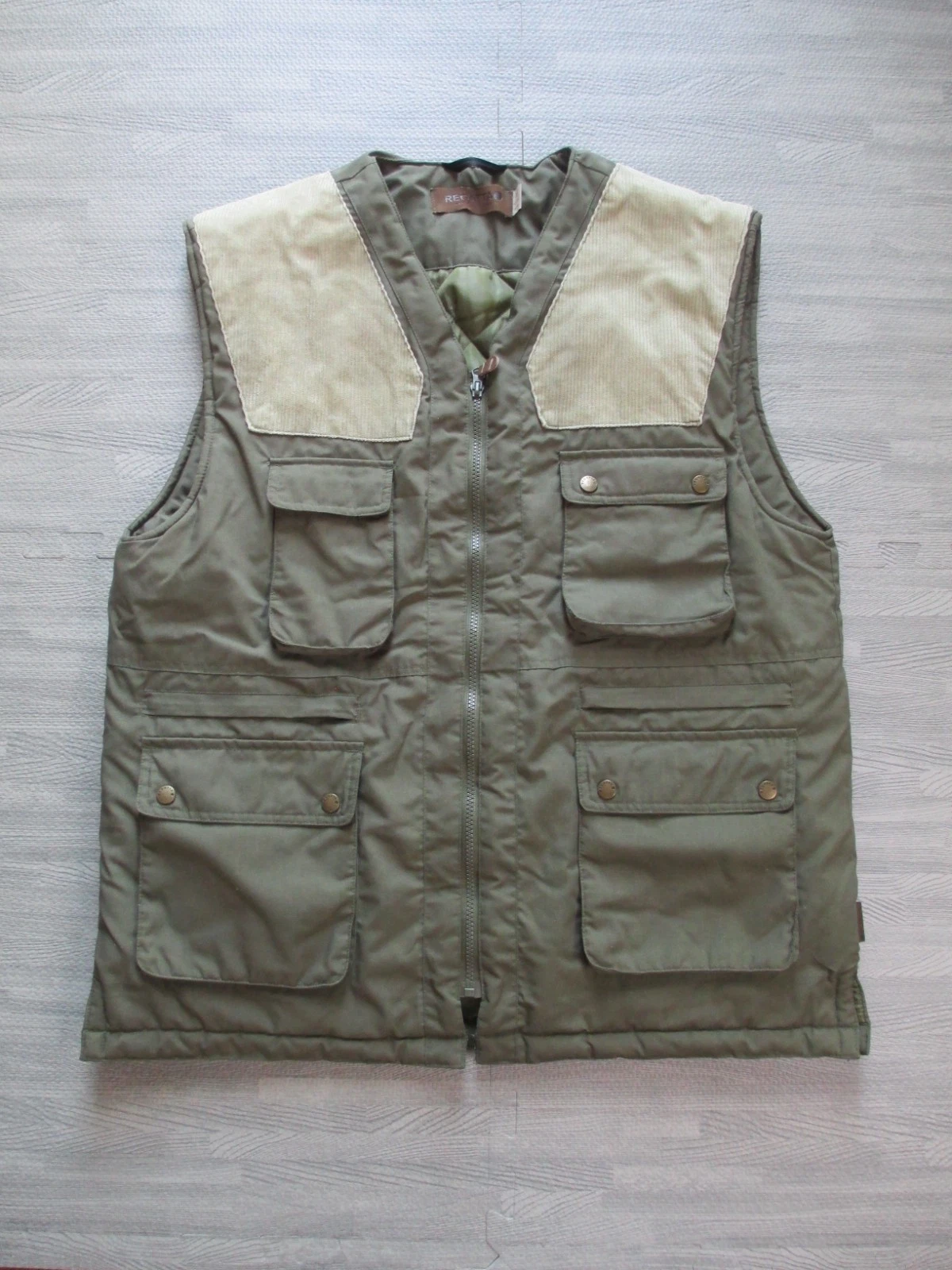 Regatta Gilet Mens XL Olive Green Corduroy Suede Shoulders Utility Fishing Vest
