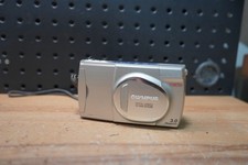  G Olympus Camedia D-550 Zoom 3.0MP Digital Camera