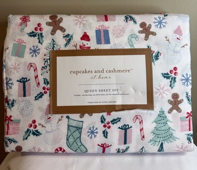 Cupcakes & Cashmere CHRISTMAS Gingerbread Candy Cane Gift Holly Queen Sheet Set