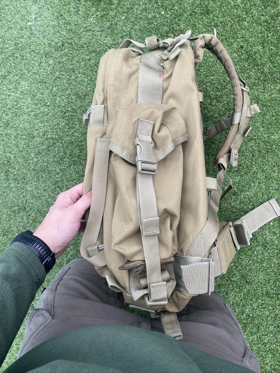 Blackhawk daysack top