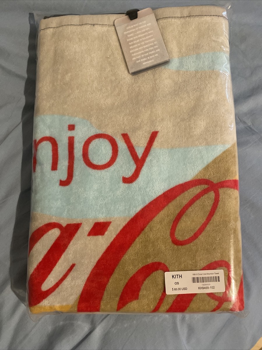【定価以下】KITH X COCA-COLA MOUNTAIN TOWEL Kith x Coca-Cola Mountain Towel Navy - SS20 - JP