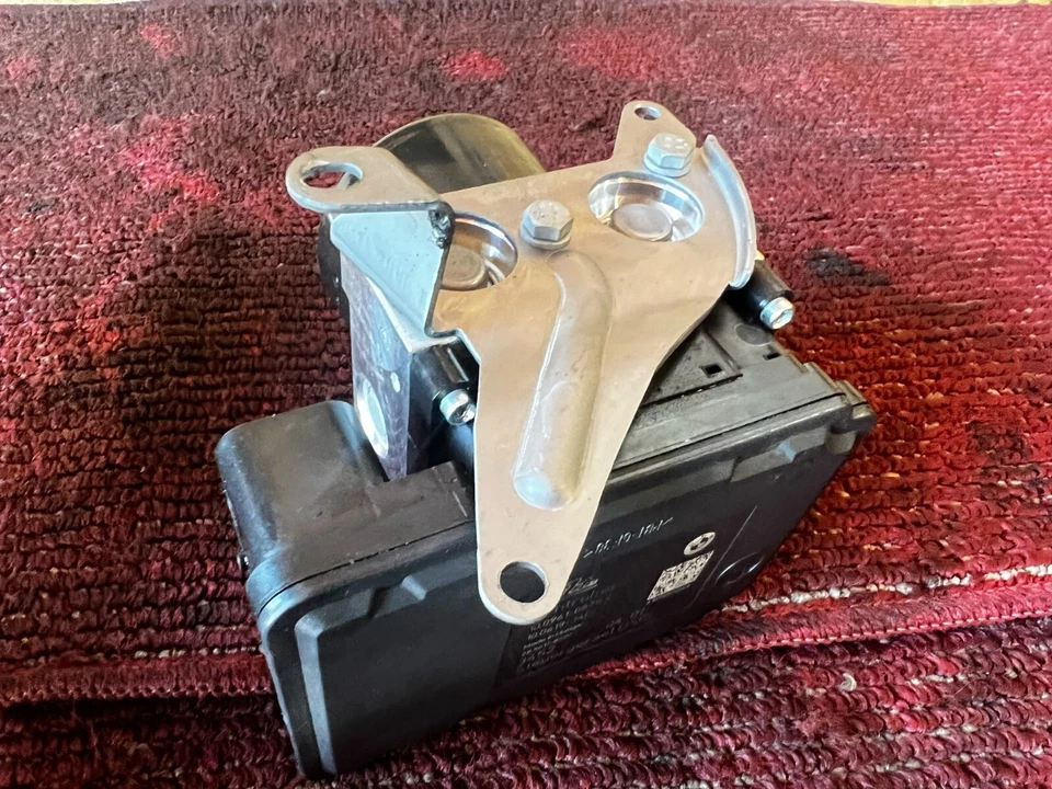 宝马 2006 - 2013 E92 E82 DSC ABS 防锁制动泵模块组件原始设备制造商 93K /B — 第 3/4 张图片