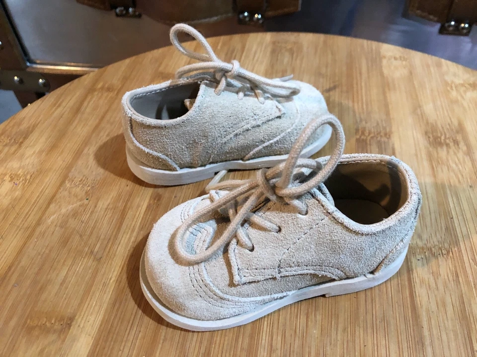 Cole Haan Grand.OS Oxford Infant Shoe US 2 Sand Leather Suede - Image 4 of 4