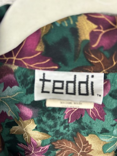 Teddi Women’s VTG 2X Fall Themes Full Zip Jacket - Picture 3 of 6
