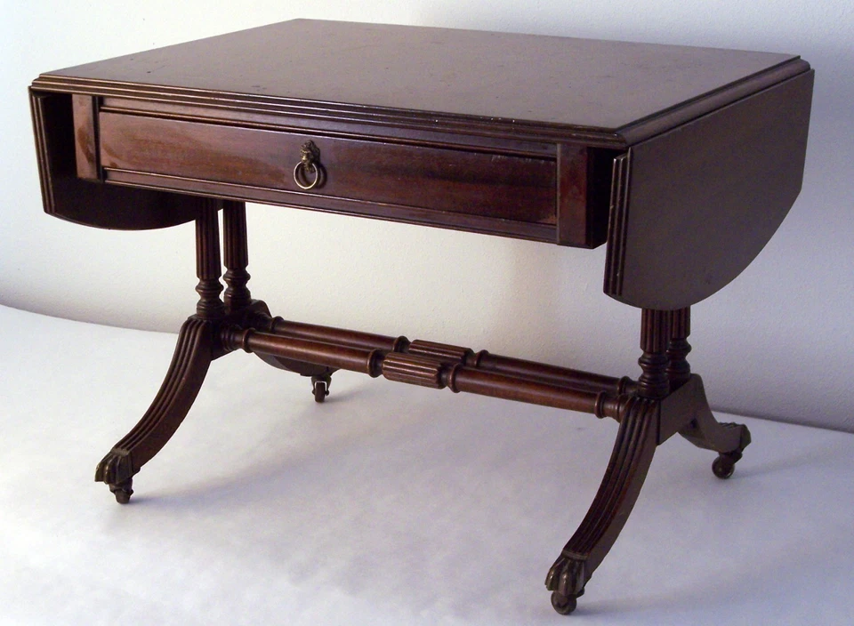 American Federal Maddox 实心桃花心木落叶沙发桌 — 第 3/4 张图片