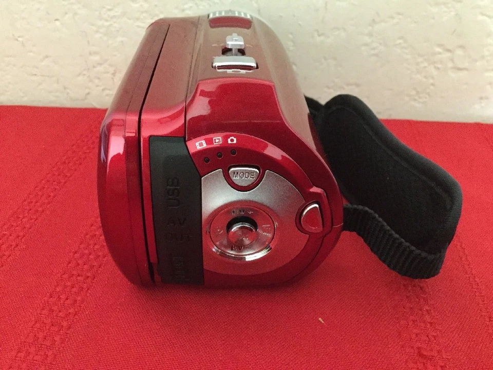 Vivitar DVR 960HD 1080i HD 12x Optical Zoom Video Camera Camcorder Kit Red - Image 2 of 4