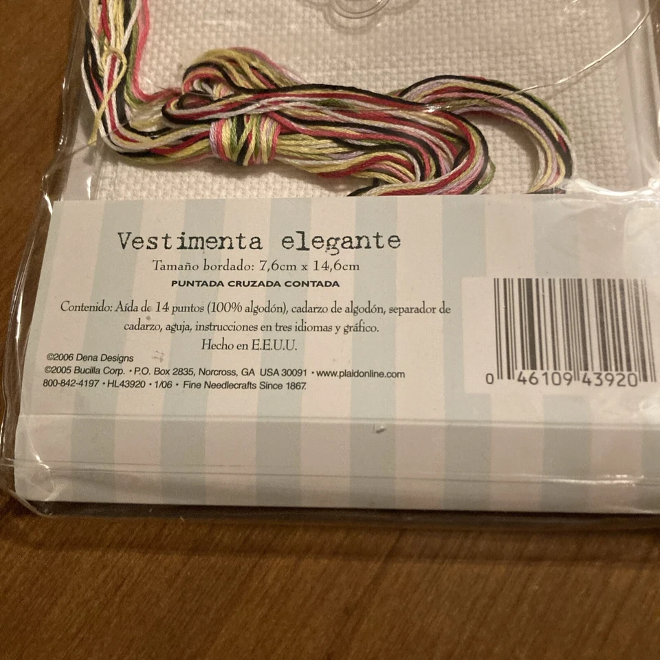 Kit de punto de cruz contado Bucilla 2006 Dena's Closet 439120 Foto 3 de 3