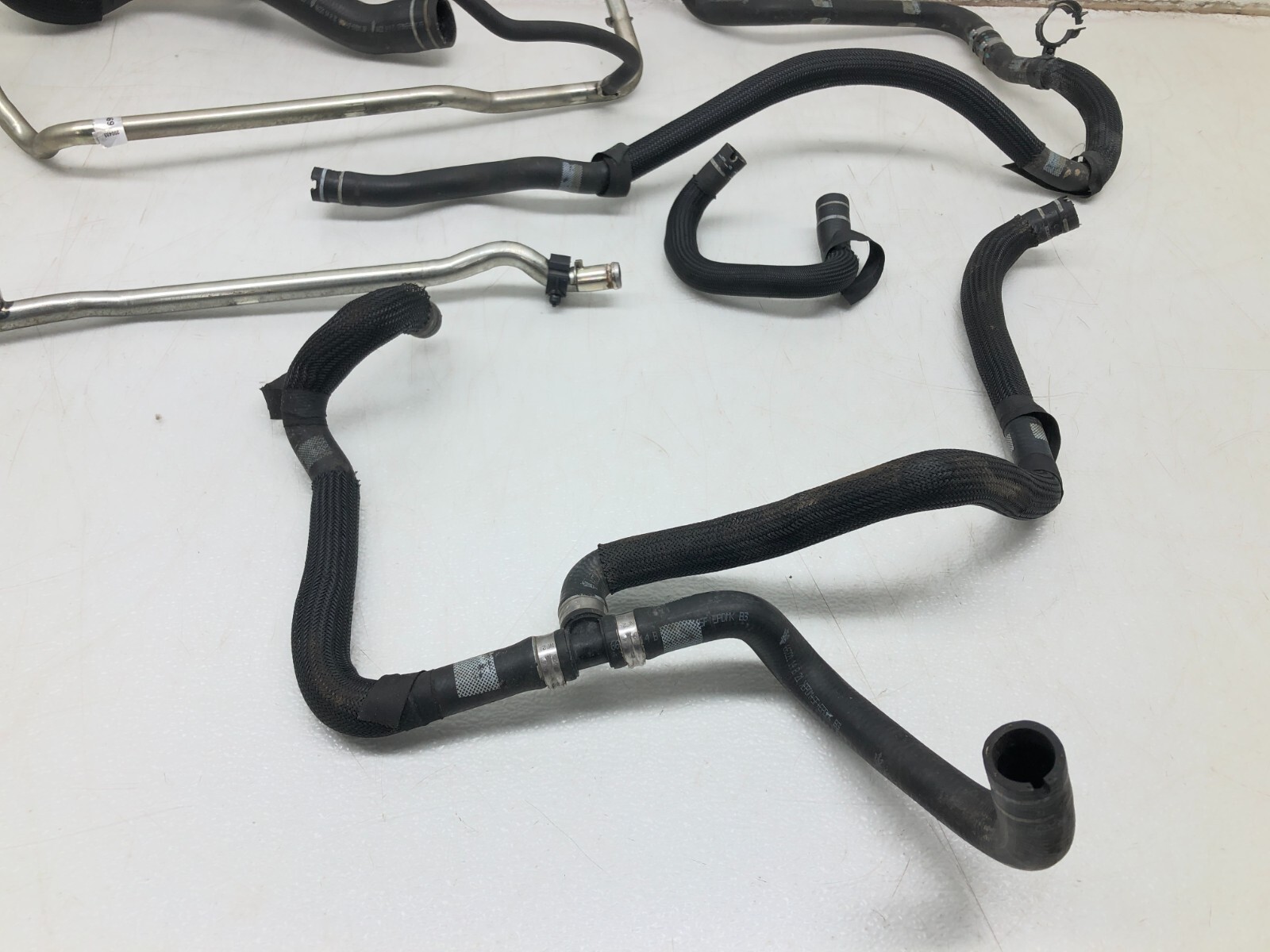 2014-2019 MASERATI GHIBLI SQ4 ENGINE RADIATOR COOLANT HEAT WATER HOSE PIPE OEM.