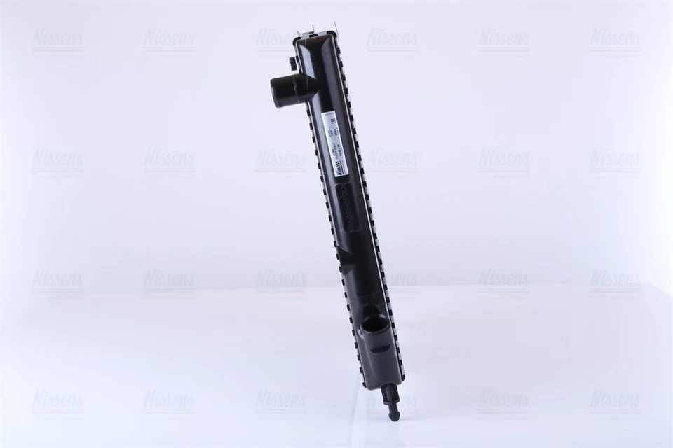 Nissens Coolant Radiator 63867 for RENAULT ALLIANCE (1982) 1.4  etc — 第 3/4 张图片
