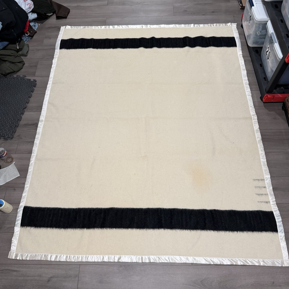 Hudson Bay 4 Point Wool Blanket Vtg Antique Stacked Label “85.5x69