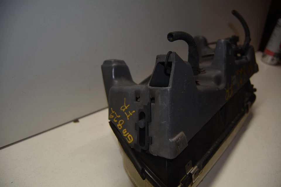 CHEVROLET BERETTA 1990-1996 LUZ DEL LADO DERECHO DEL PASAJERO OEM, 114-00182C Foto 4 de 4