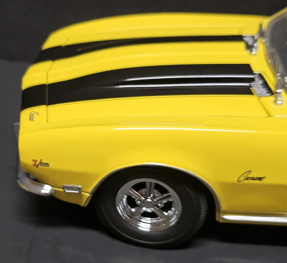 Exact Detail 1968 Chevy Camaro Z/28 Street Stalkerz 1/18 Yellow #223of 1,000 - Image 4 of 4