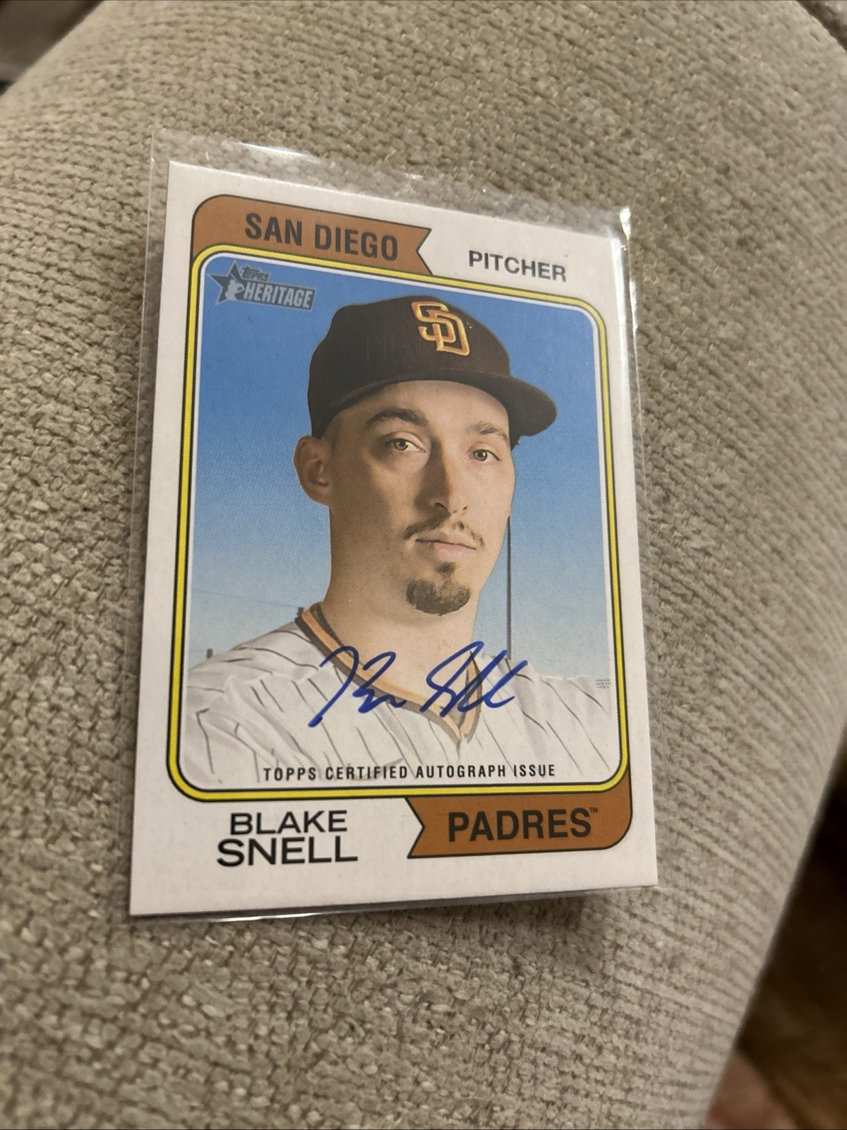 2023 Topps Heritage Real One Autographs Blake Snell On Card Padres Dodgers