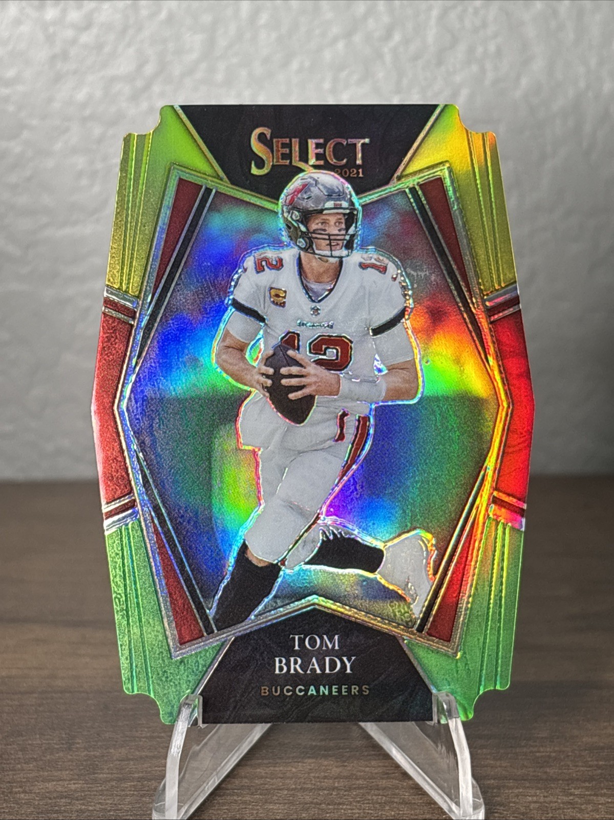 2021 Panini Select Tom Brady Yellow Green Die Cut #101 Buccaneers