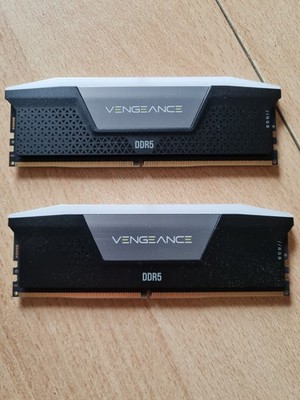 32GB CORSAIR VENGEANCE RGB DDR5-6000 Mhz (2x16 GB)