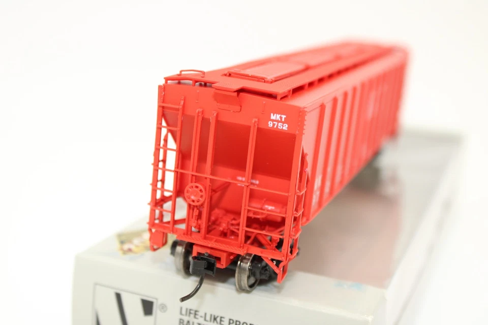 Proto 2000 HO Scale MKT Missouri Kansas Texas PS2 High Side Covered Hopper Car - Image 3 of 4