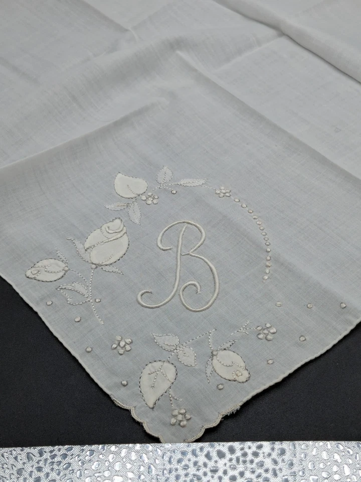 Vintage Monograma Inicial Letra "B" Madeira Hankie Boda Reliquia 14x14 Foto 2 de 4