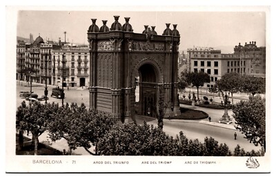 RPPC Arco del Triunfo, Cityscape, Street Scene, Barcelona, Spain