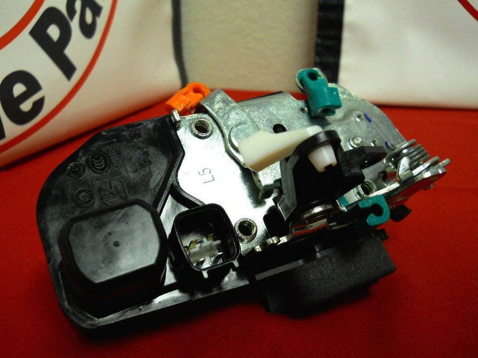 Actuador de pestillo de puerta del conductor izquierdo Dodge Ram 1500 2500 3500 4500 5500 OEM MOPAR Foto 4 de 4