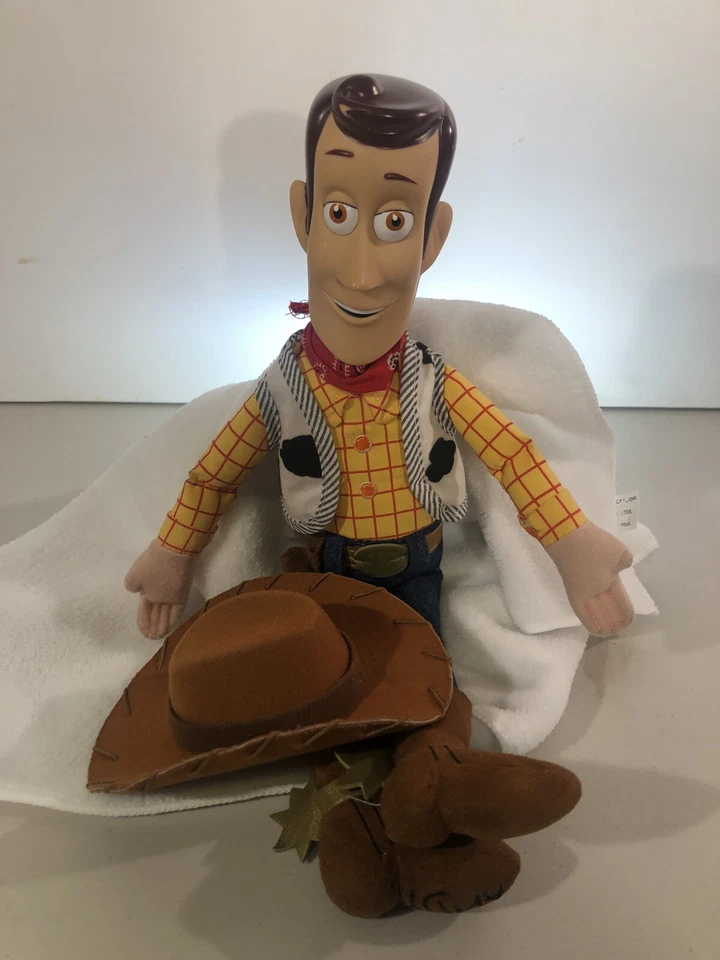 Muñeca Woody Disney Pixar Toy Story Sheriff Woody 16 pulgadas Foto 4 de 4