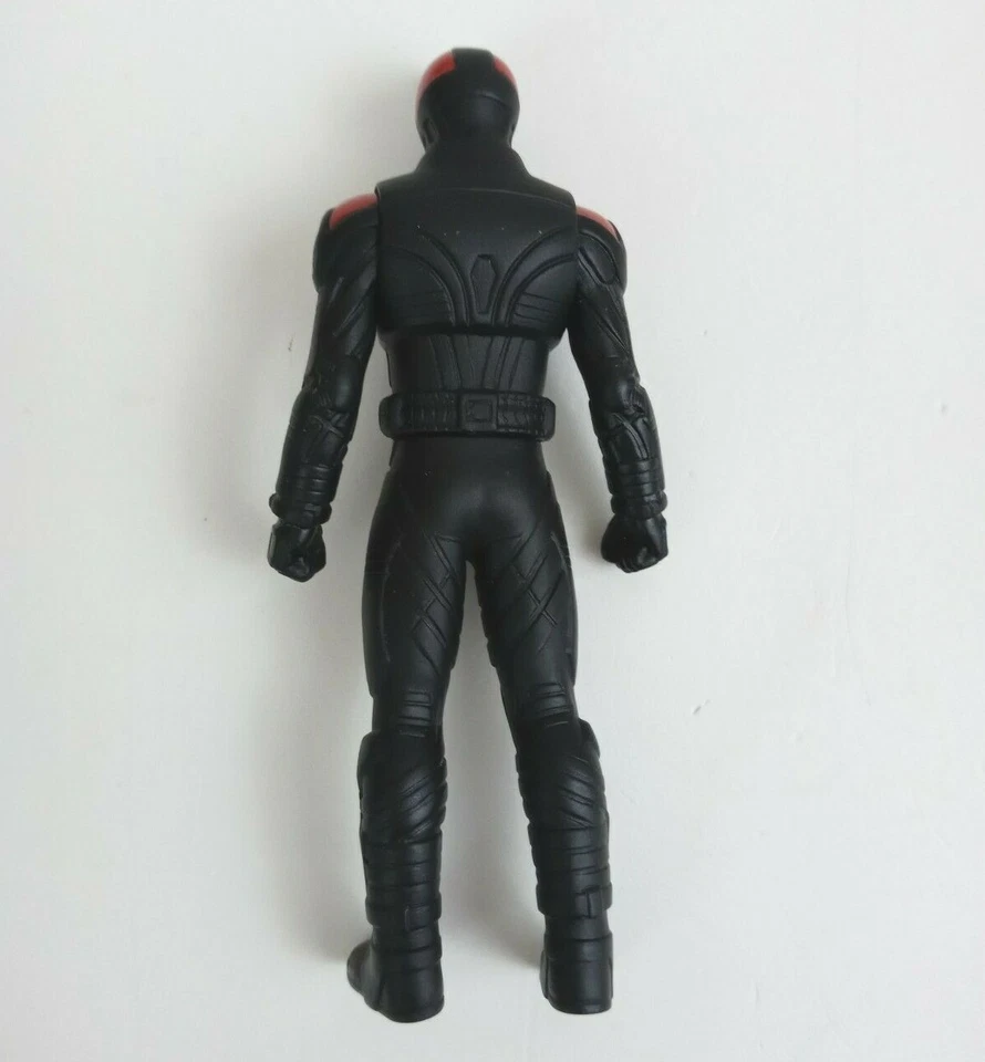 Виниловая фигурка 2008 Bandai Japan Kamen Rider Kabuto Rider Form 4,25 дюйма - Изображение 3 из 4