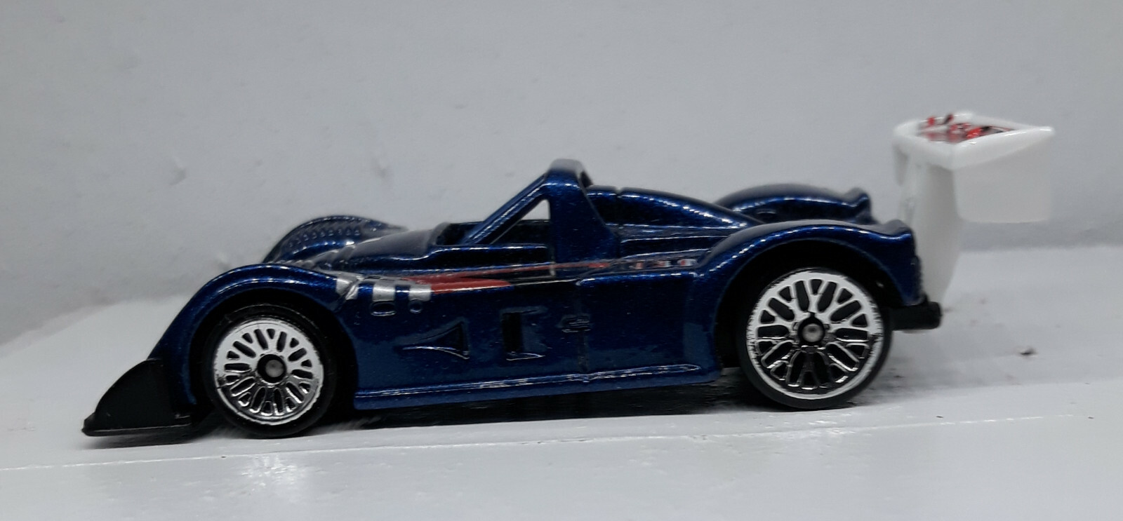 Picture 2 of 4
