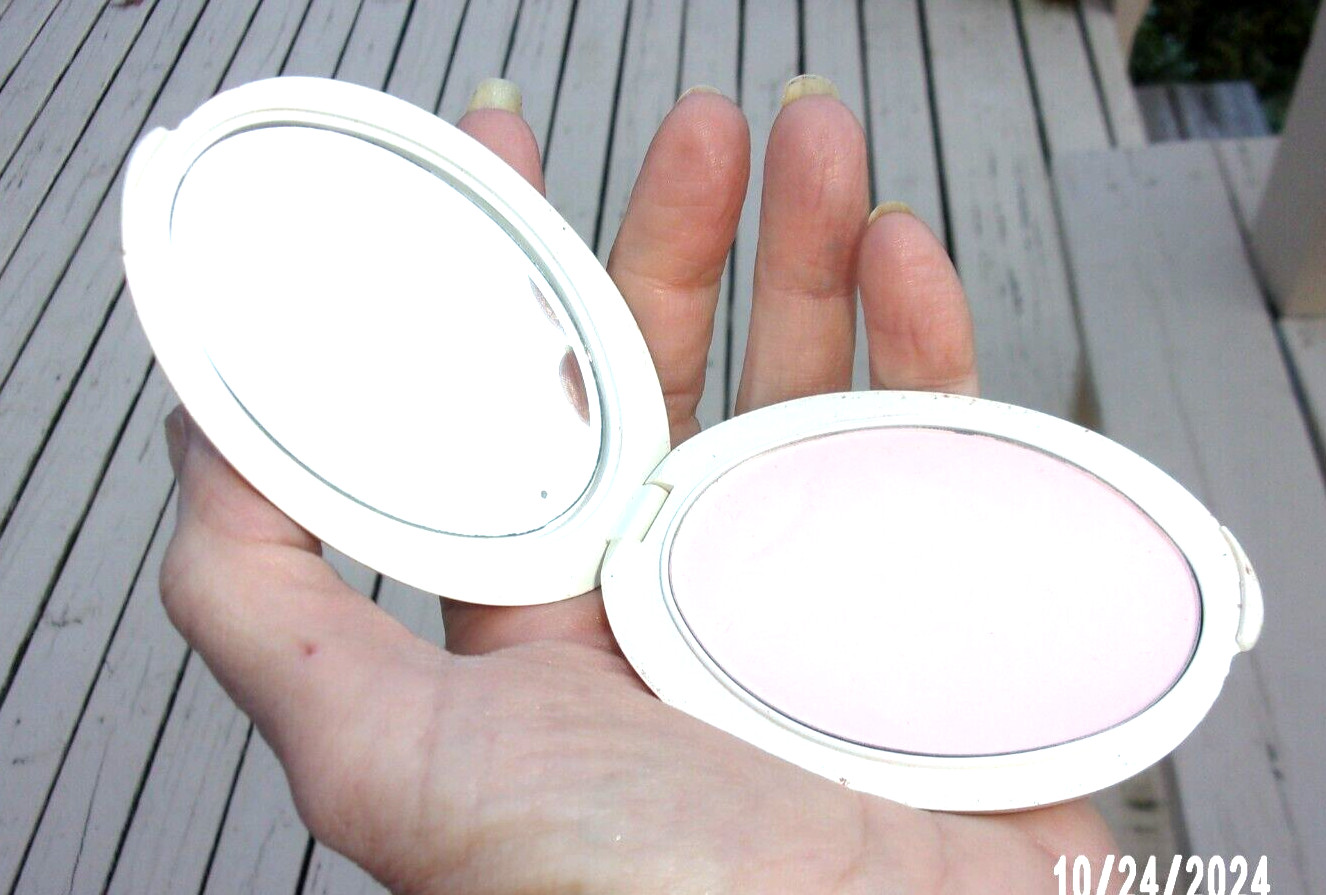 Vintage Faberge Makeup Powder Compact with Mirror 1970's Light shade