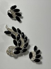 Vtg  Black & White Rhinestone Brooch & Clip E...