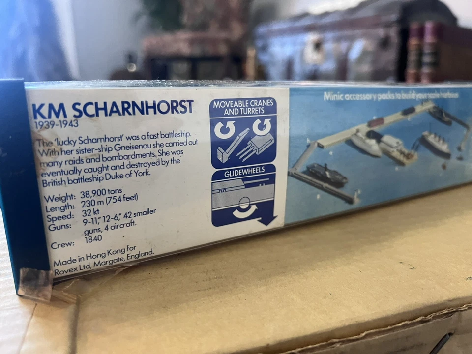 Minic Ships de Hornby M745 KM Scharnhorst escala 1:1200 Diecast barco de combate Foto 2 de 4