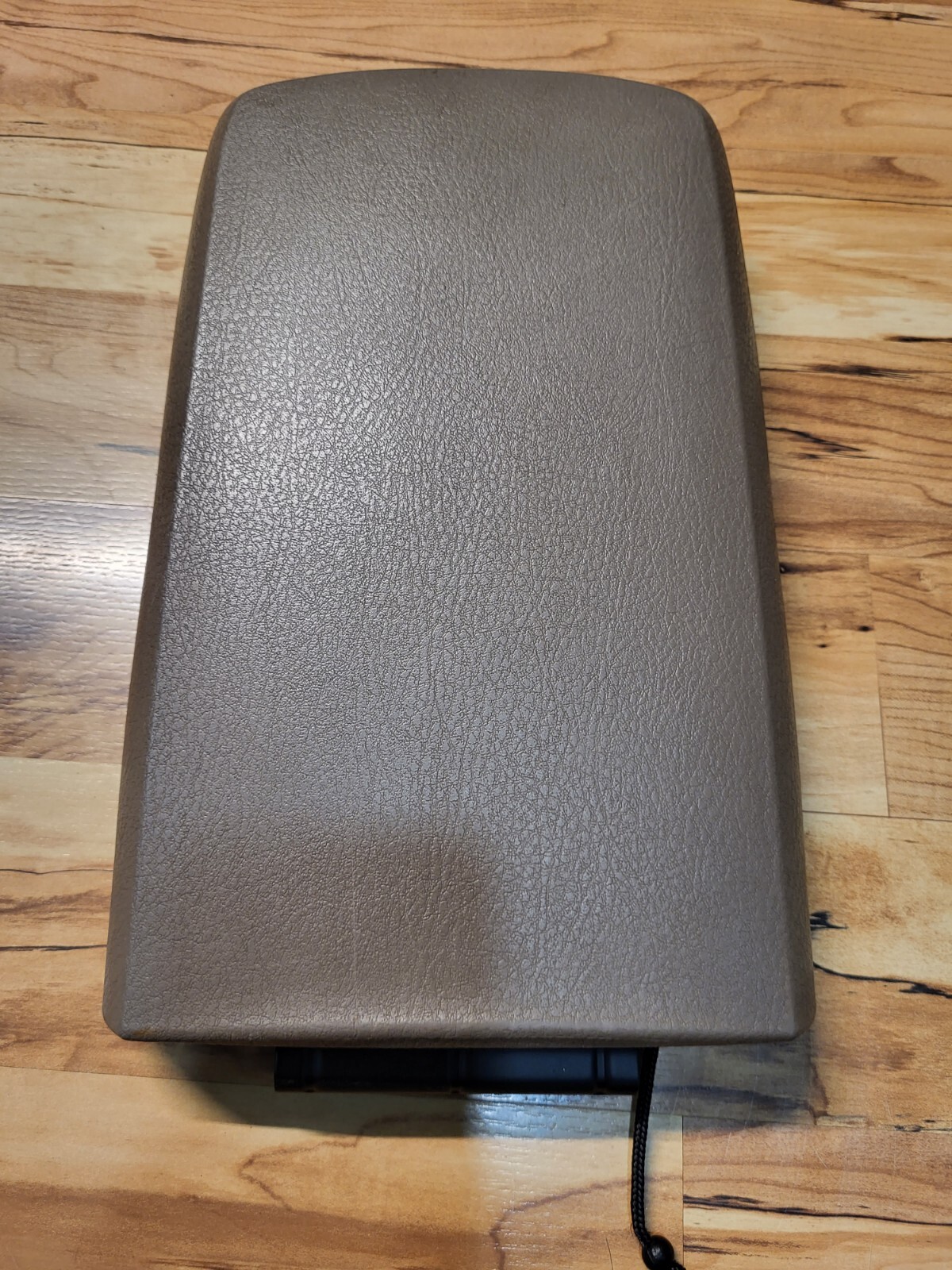 20022005 Ford Explorer Mountaineer Center Console Lid Armrest Cover