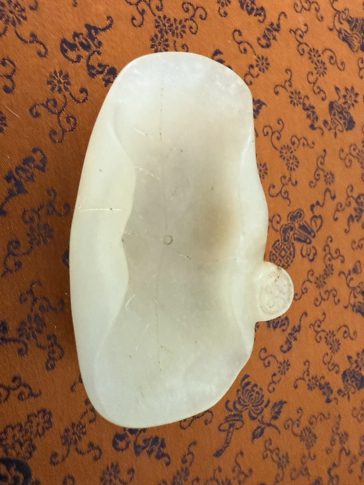 Olla de lavado con cepillo de jade tallado chino Foto 2 de 4