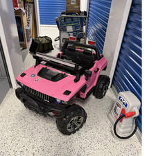 Pink Minnie Mouse Battery Powered Ride-on Jeep Style Car Dual Seats Steering