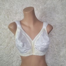 VTG Playtex 18 HOUR Bra Size 38D Cream Lace Wireless Style 4693 Comfort Strap I