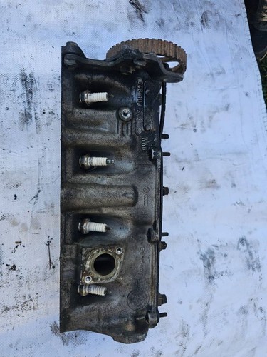 Volkswagen Golf III 1999 Benzin Zylinderkopf 048103373 LOK17837
