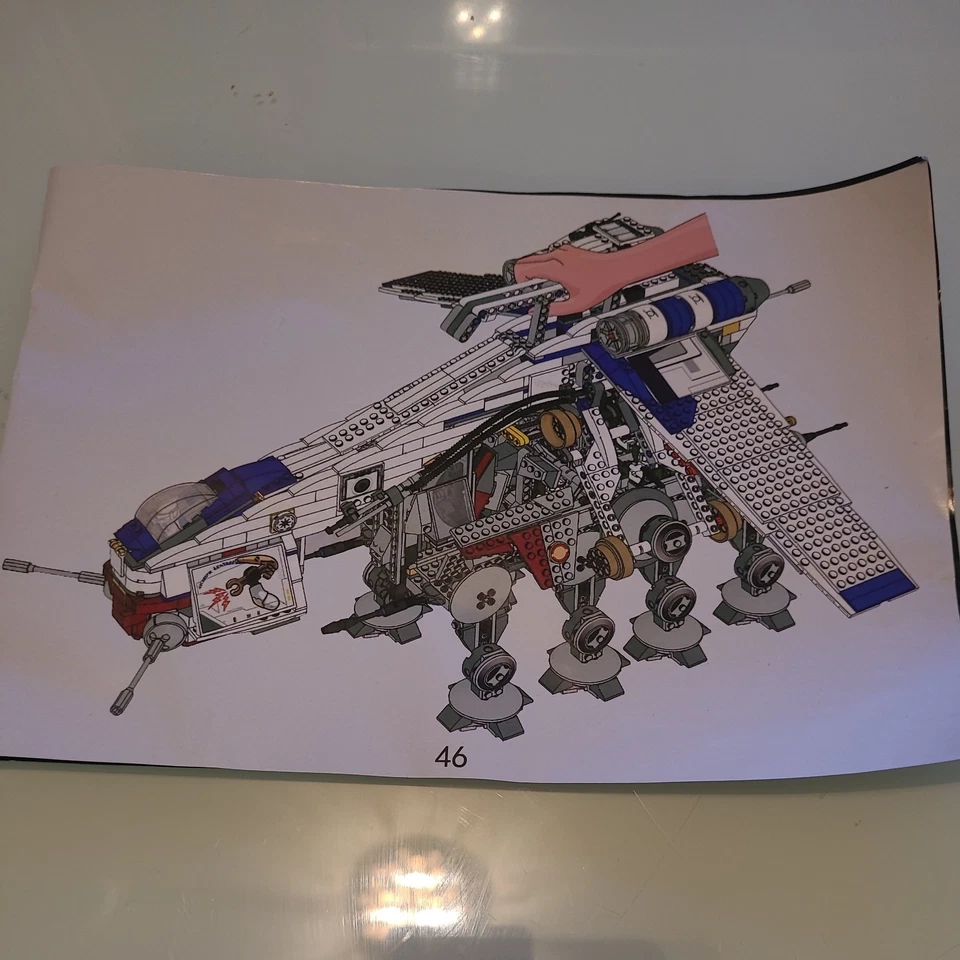 STAR WARS Republic Dropship with AT-OT | 1758pcs (10195) Building Blocks Kit New - Image 4 of 4