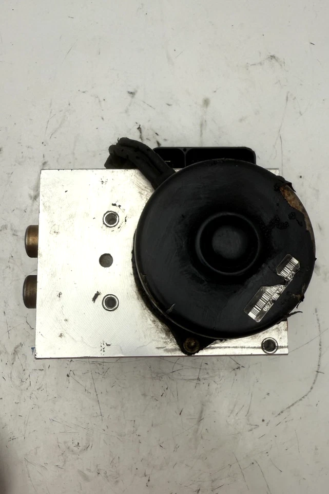 Módulo de bomba de freno antibloqueo Concorde ABS 2002 P04779149AB, 04779149AB, OEM usado Foto 4 de 4