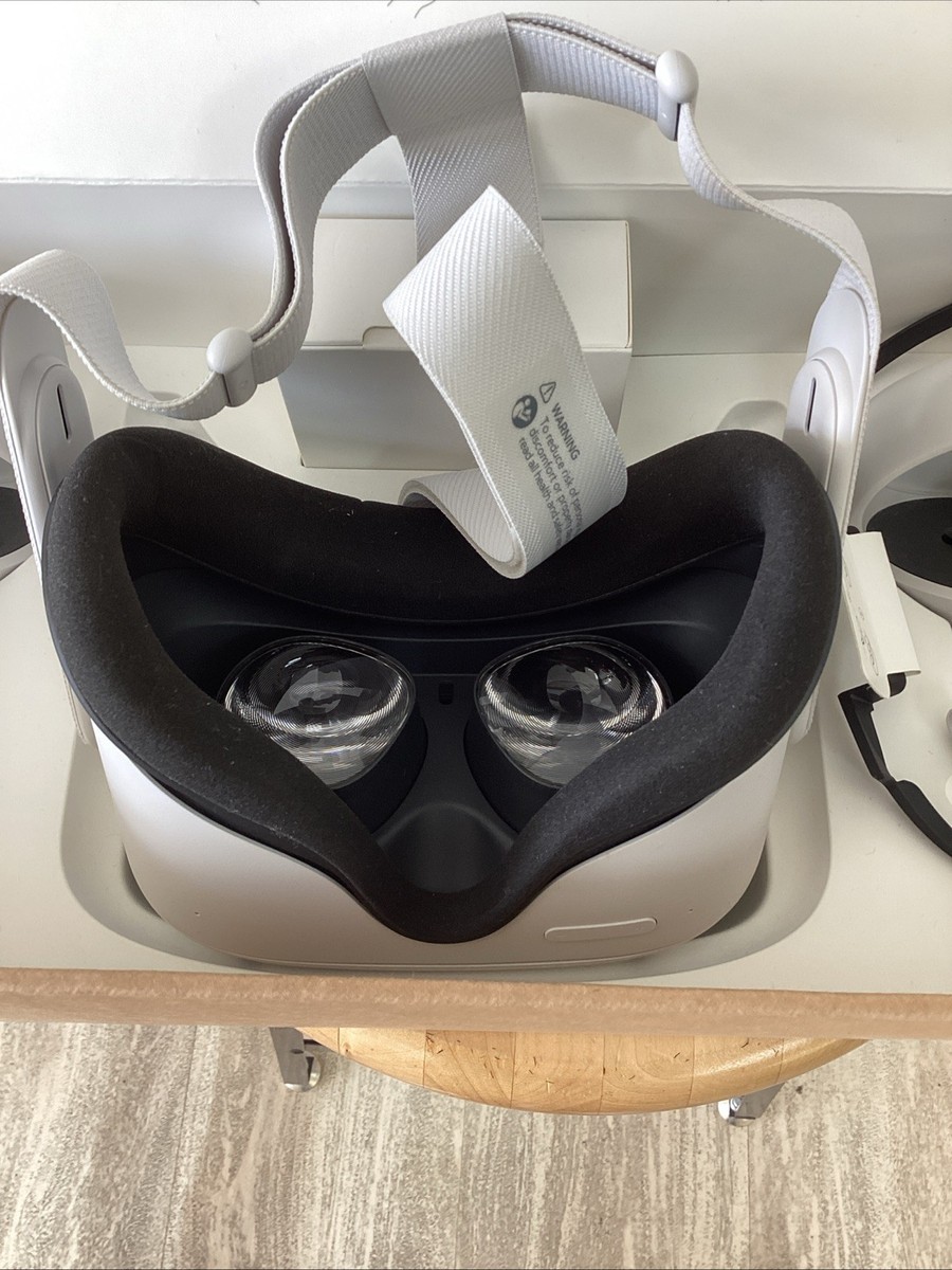 Meta Quest 2 128GB Standalone All-in-One VR Headset KW49CM for